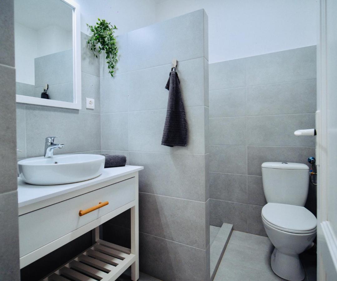 Zakarias Apartments Csíkszereda Kültér fotó